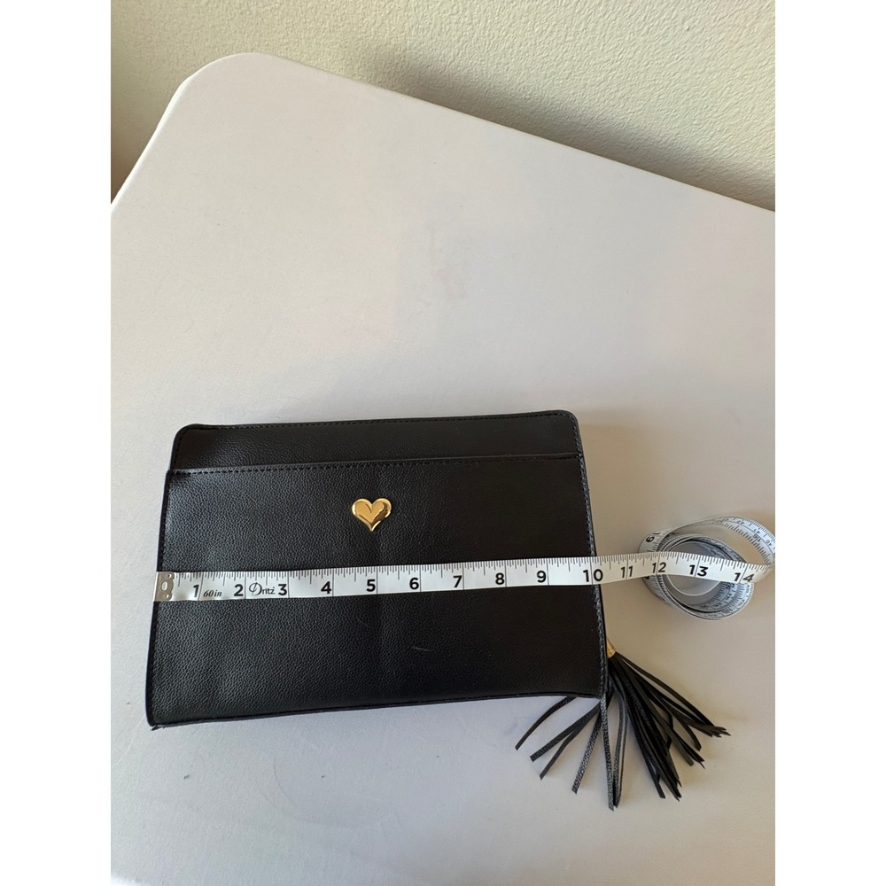 Black Pebbled Faux Leather Heart Tassel Clutch Bag Gold Hardware Hand Strap - Picture 6 of 7